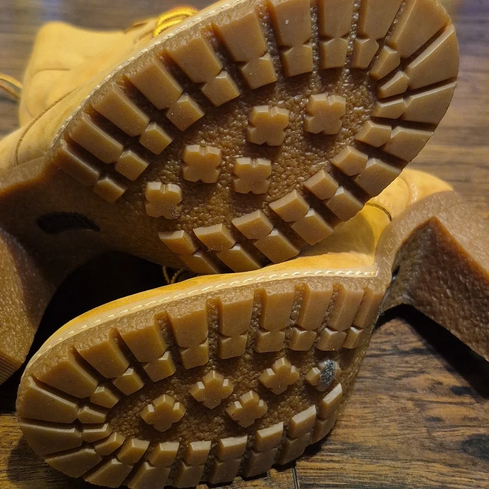 Timberland Women's Mustard Lace-Up Suede Block Heel Boots - Picture 6 of 6